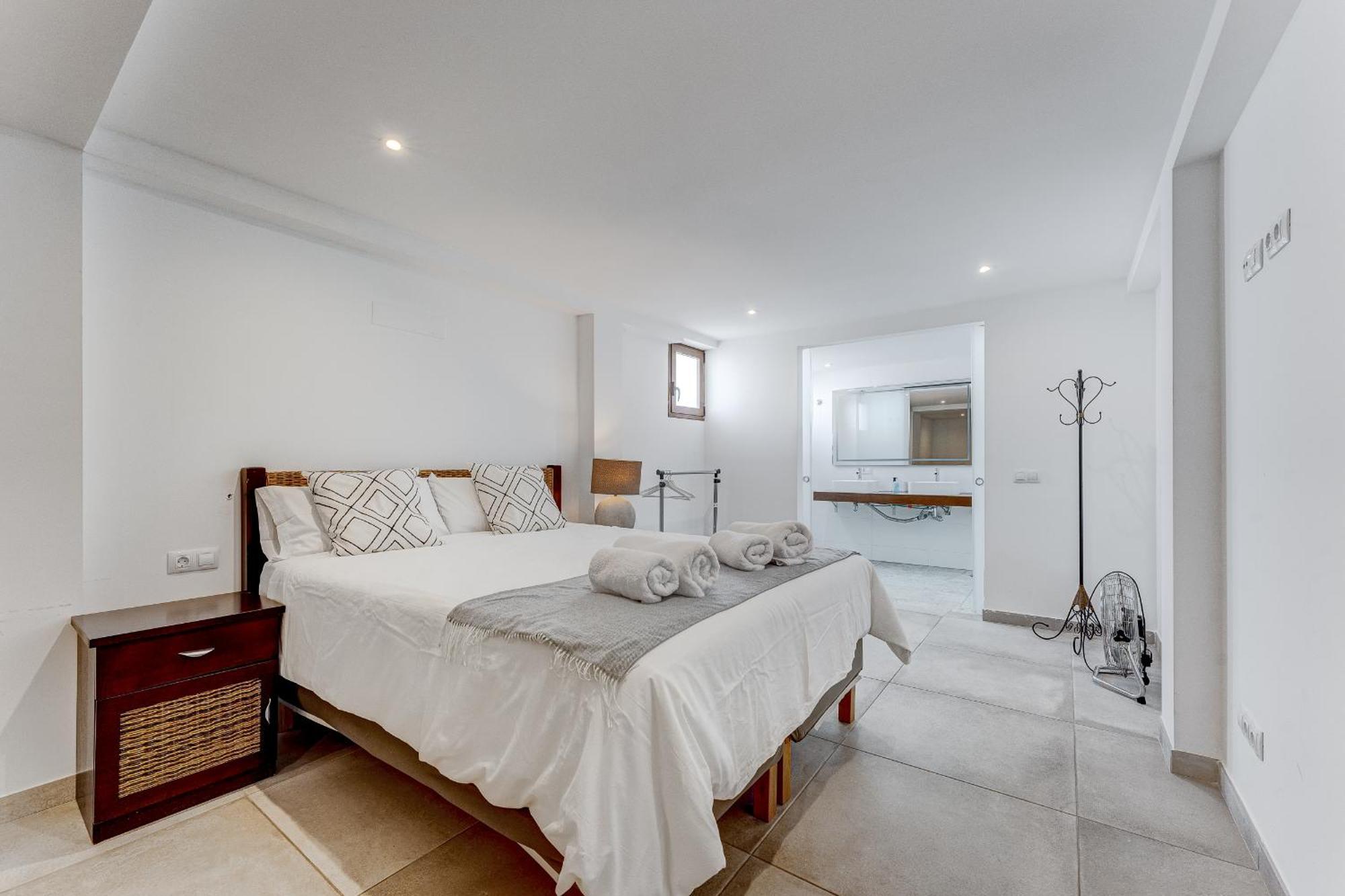 Fabulous Contemporary 5 Bedroom Villa With Private Heated Pool, Sleeps Max 13 Callao Salvaje Exteriör bild
