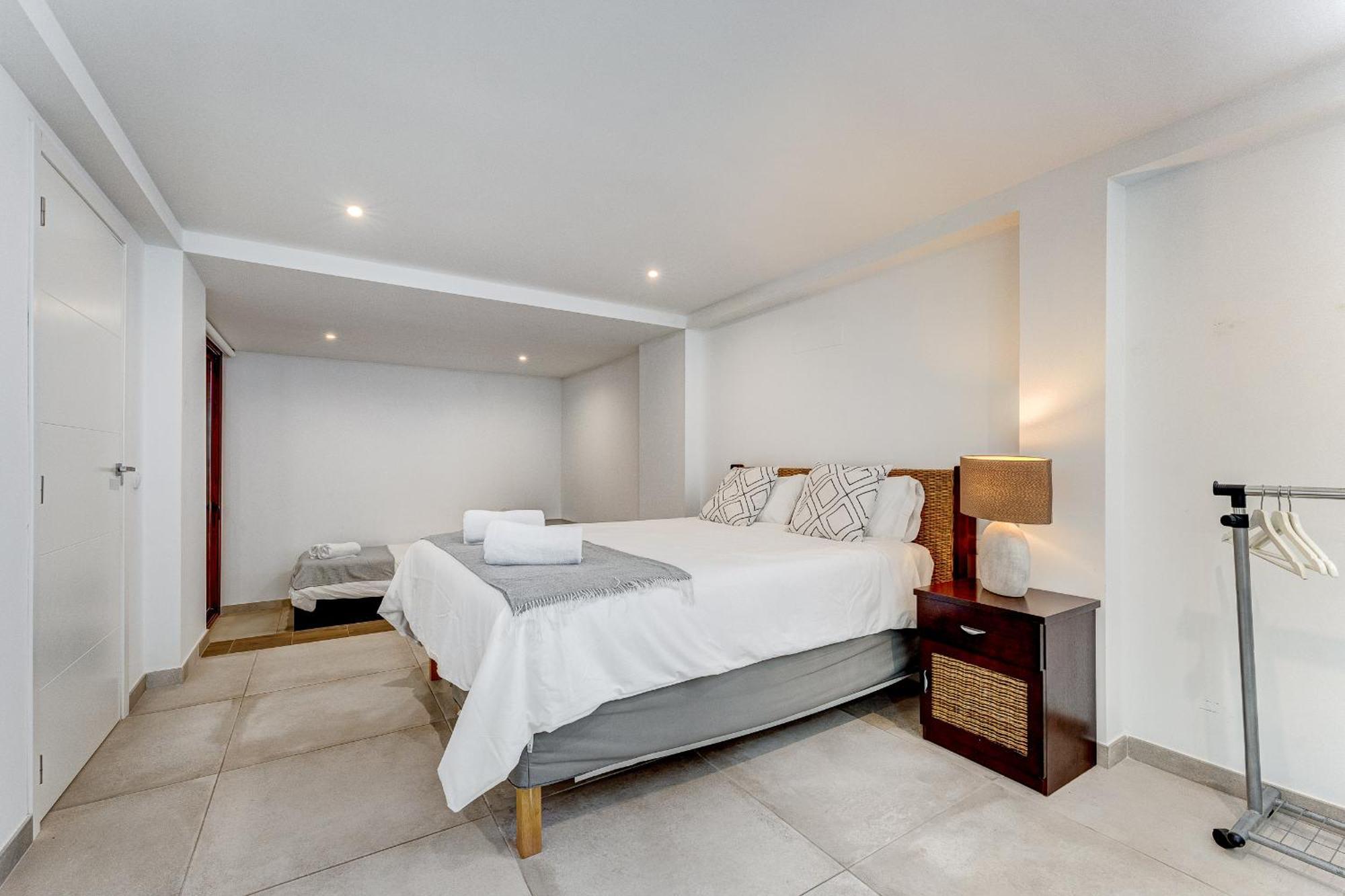Fabulous Contemporary 5 Bedroom Villa With Private Heated Pool, Sleeps Max 13 Callao Salvaje Exteriör bild