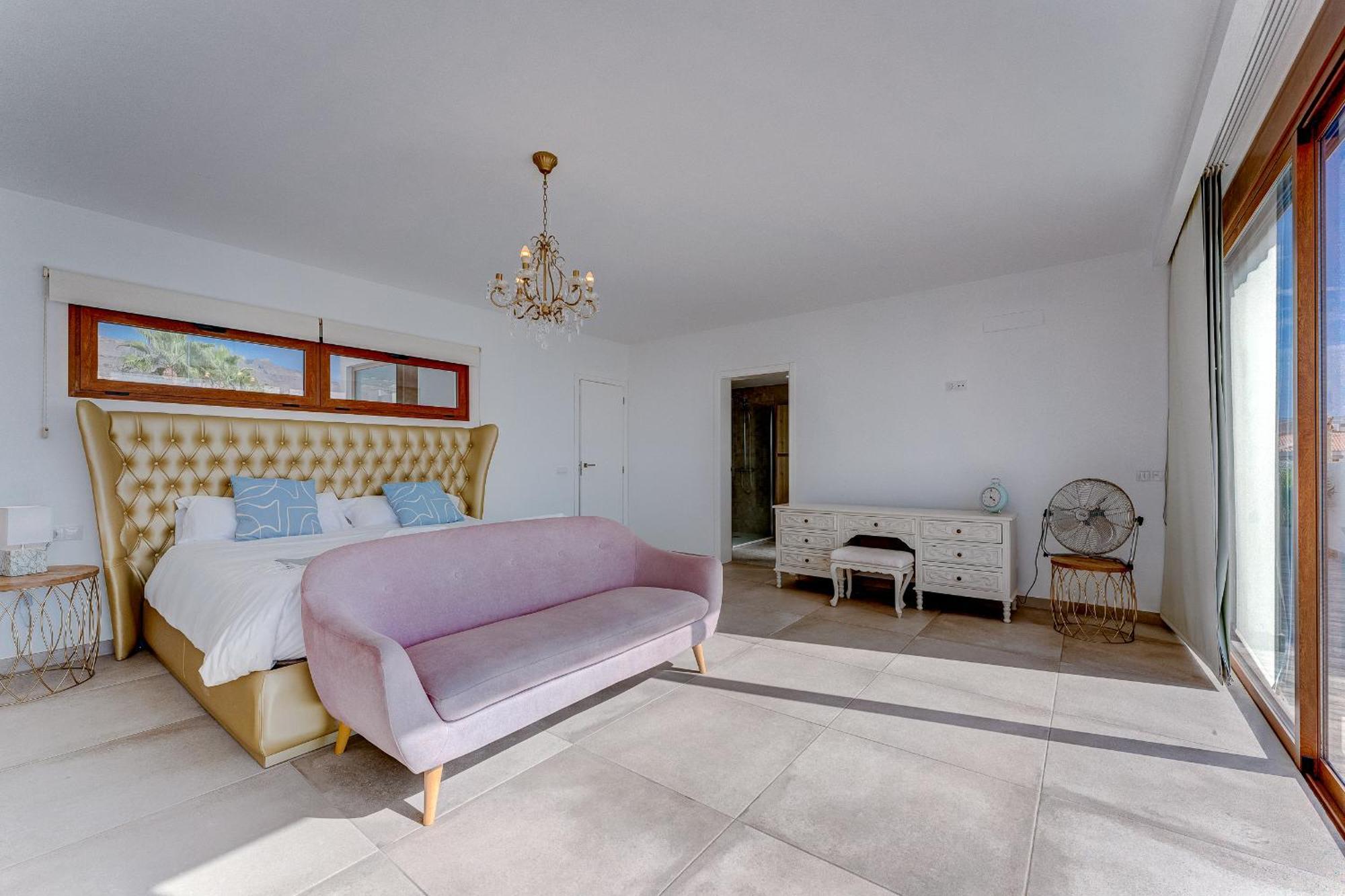 Fabulous Contemporary 5 Bedroom Villa With Private Heated Pool, Sleeps Max 13 Callao Salvaje Exteriör bild