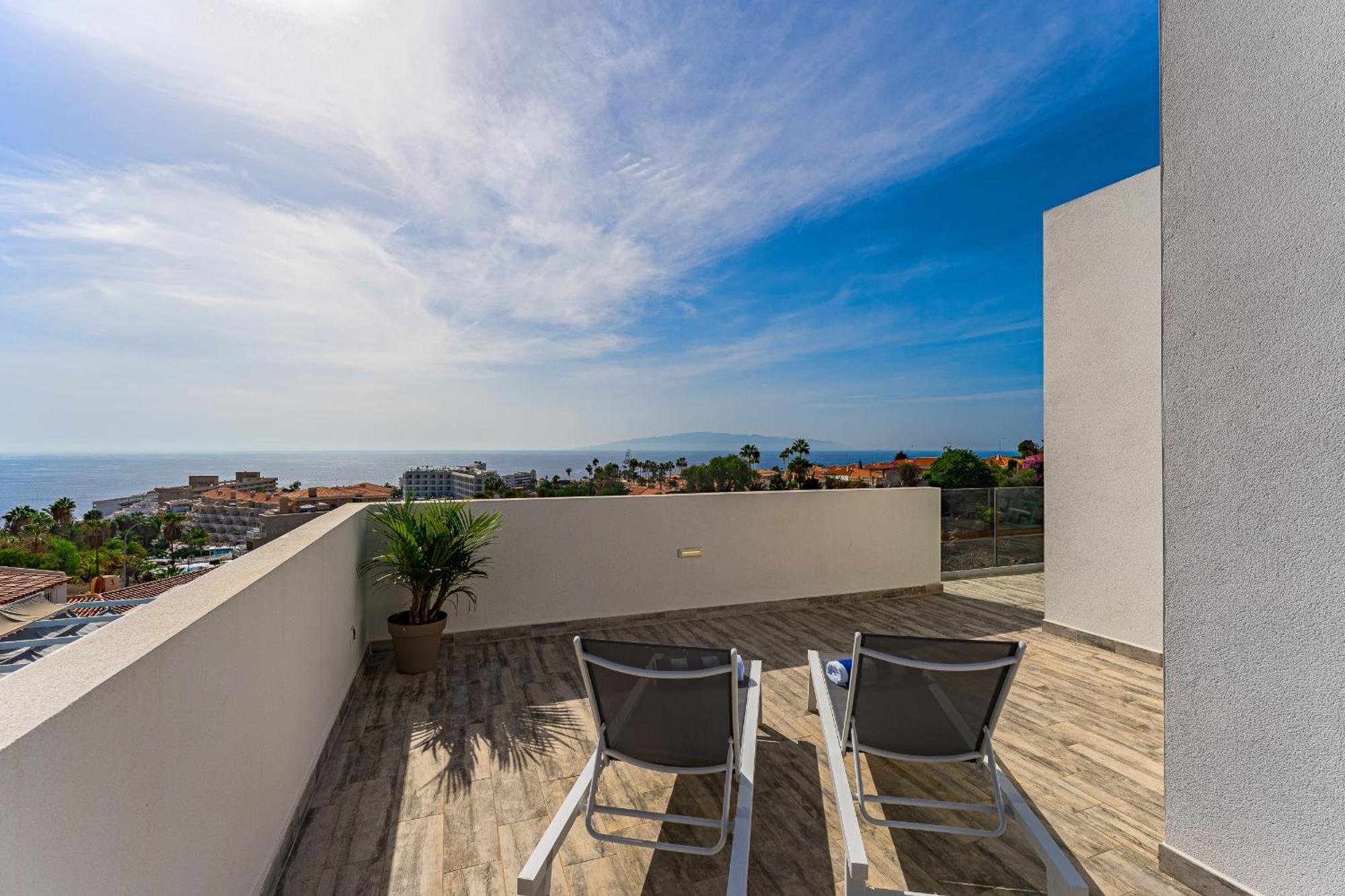 Fabulous Contemporary 5 Bedroom Villa With Private Heated Pool, Sleeps Max 13 Callao Salvaje Exteriör bild