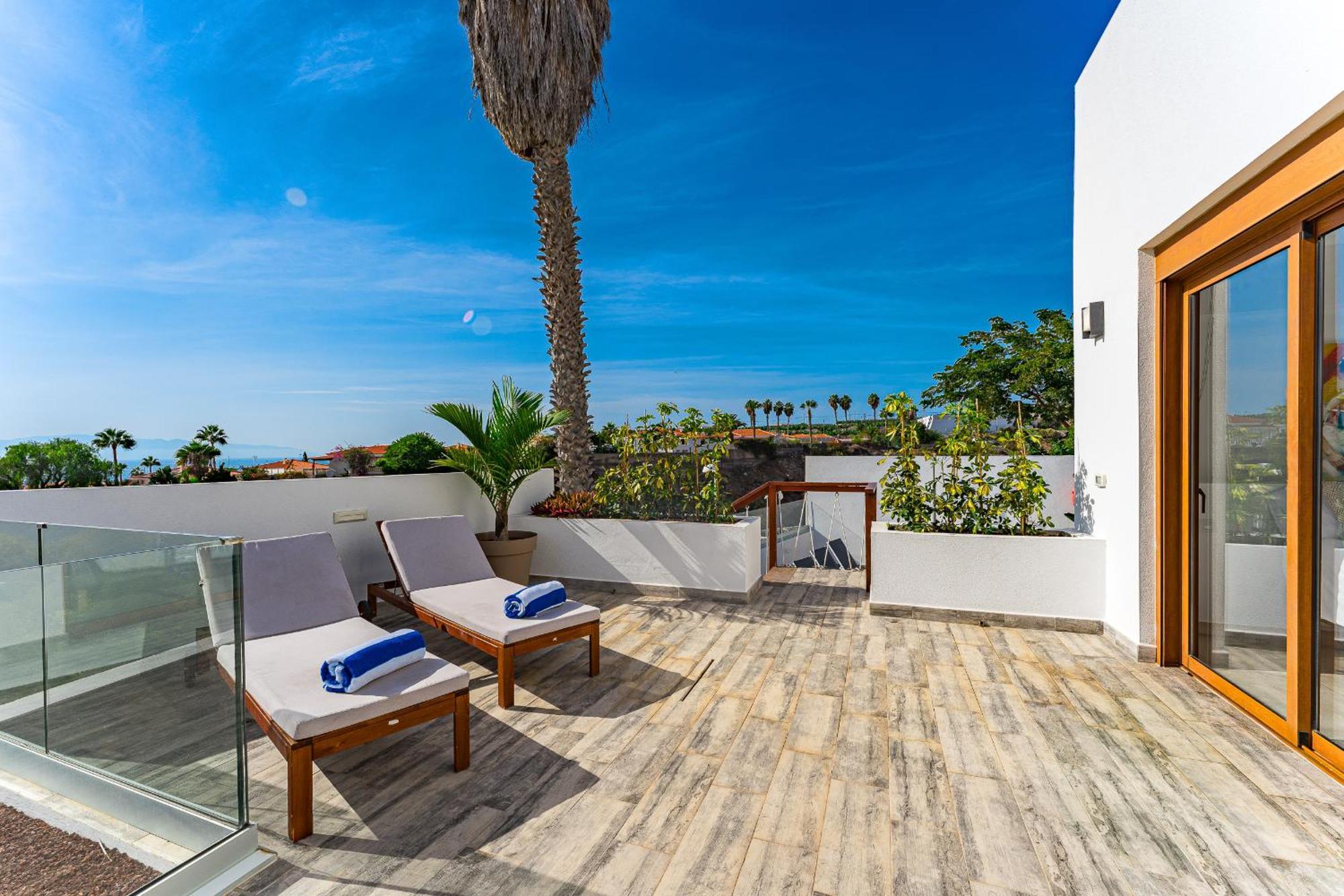 Fabulous Contemporary 5 Bedroom Villa With Private Heated Pool, Sleeps Max 13 Callao Salvaje Exteriör bild