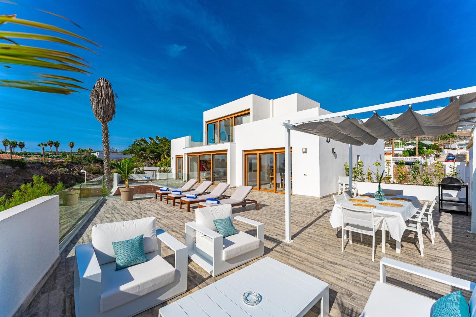 Fabulous Contemporary 5 Bedroom Villa With Private Heated Pool, Sleeps Max 13 Callao Salvaje Exteriör bild