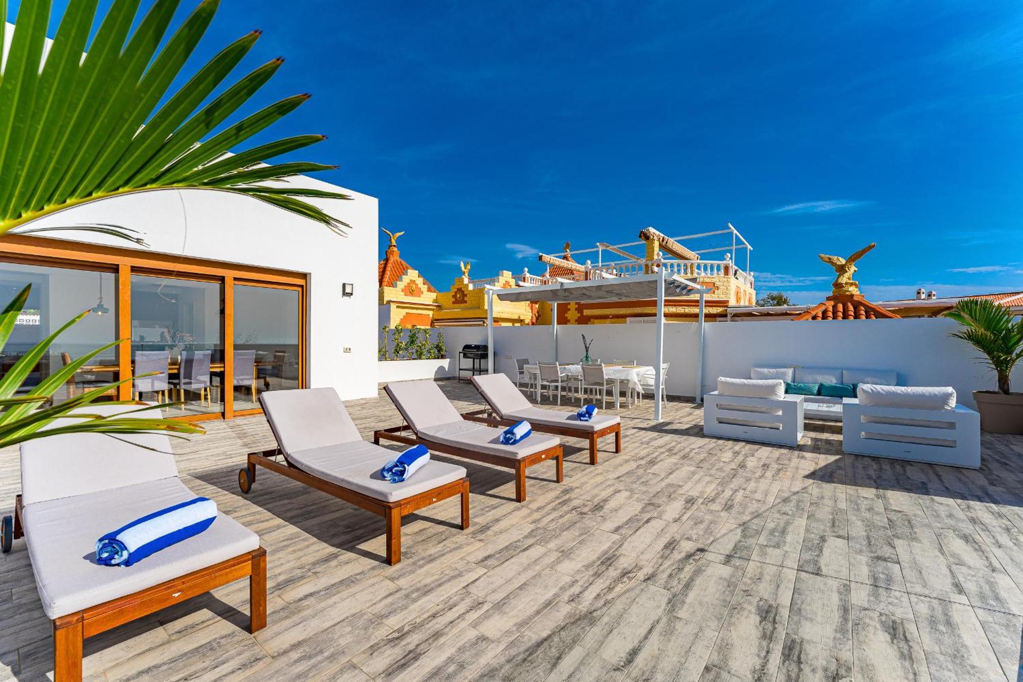 Fabulous Contemporary 5 Bedroom Villa With Private Heated Pool, Sleeps Max 13 Callao Salvaje Exteriör bild